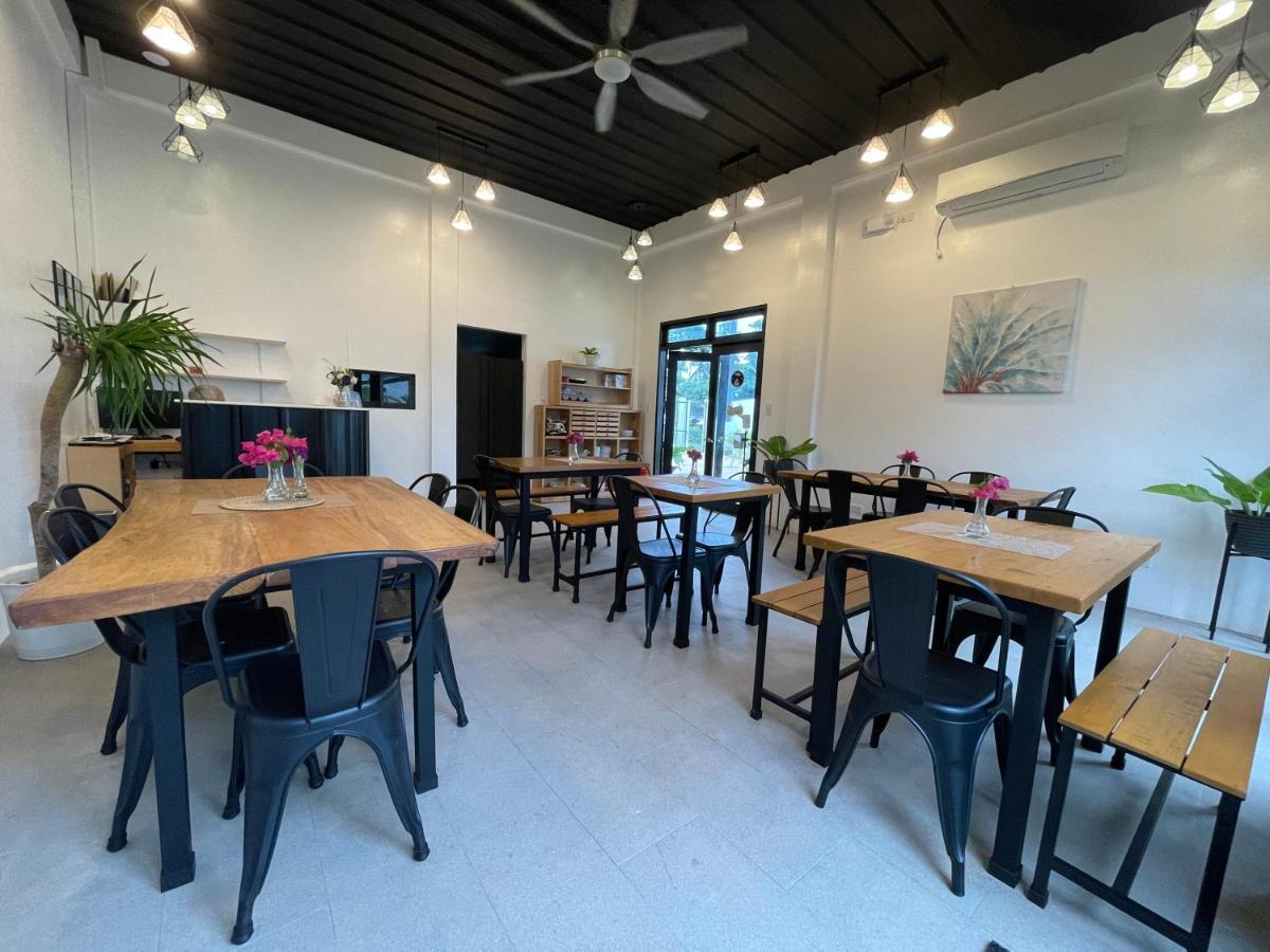 פנגלאו Thistle Inn מראה חיצוני תמונה